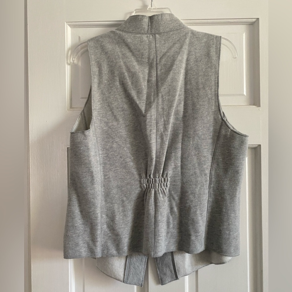 J.Jill Grey Heather, sleeveless fleece vest. Size,M. NWT. - Picture 2 of 3